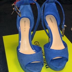 Blue Gianni Bini Heels, Never Before Worn!